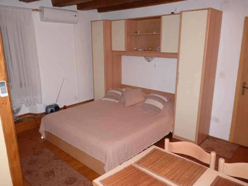 Apartments Kairos 0*, Trogir