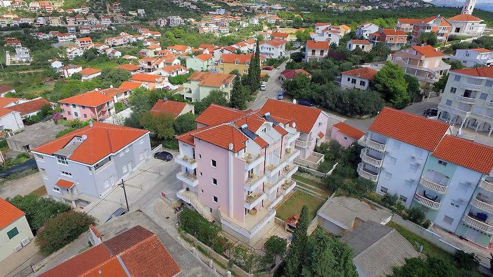 Apartments Kairos 0*, Trogir